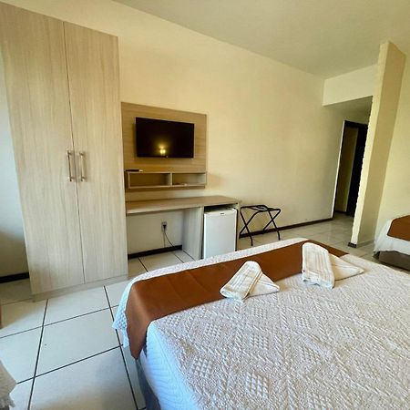 Hotel La Brise Кабу-Фриу Экстерьер фото